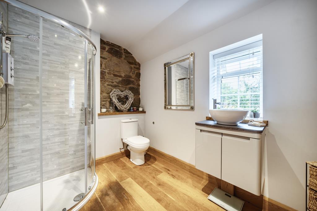 Annexe shower room