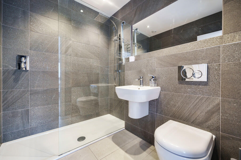 En Suite Shower R...