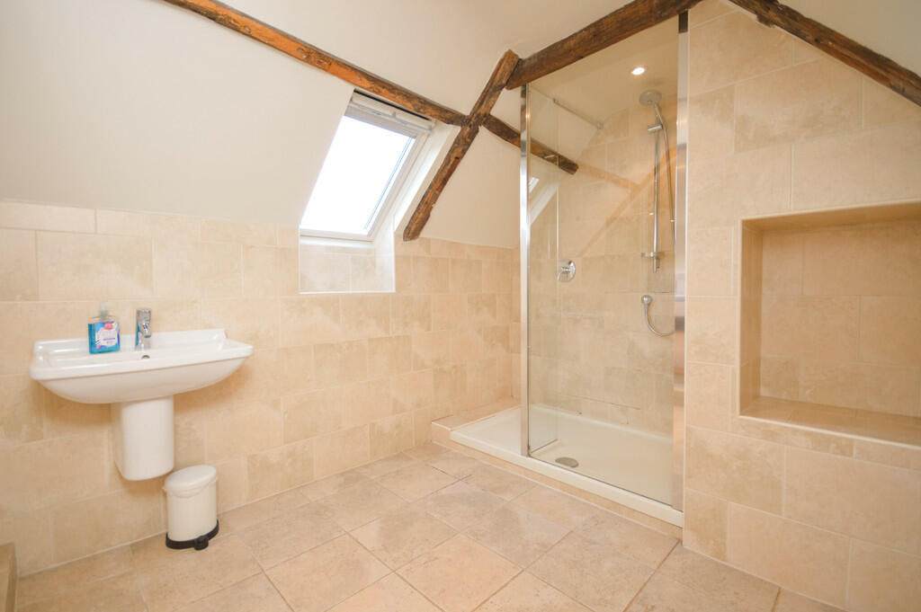 En Suite Internal...