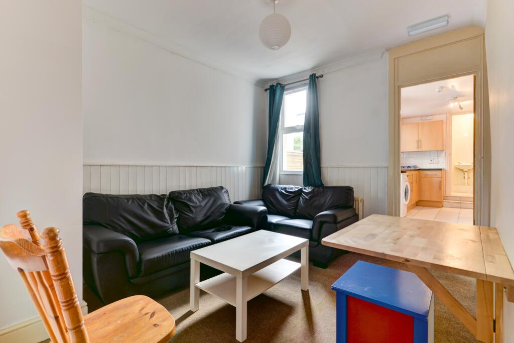 28a Crescent Road Lounge (3)