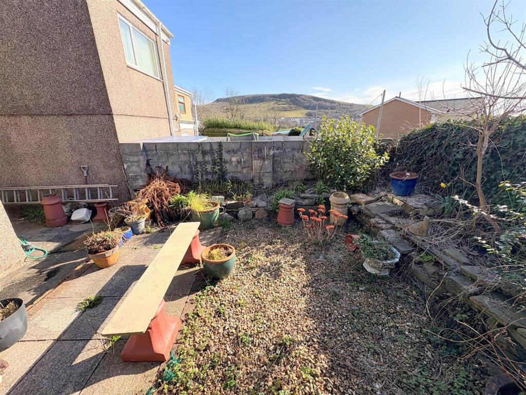 Rear Garden c.jpg