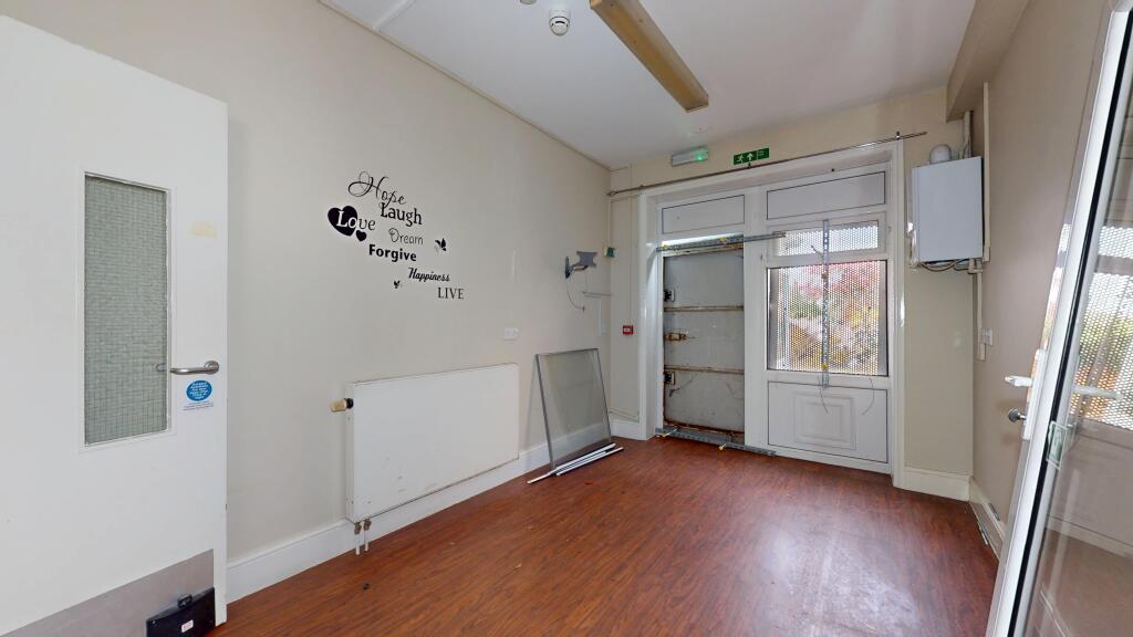 4 &amp; 6 Rosswood Gardens, Wallington SM6 8QZ