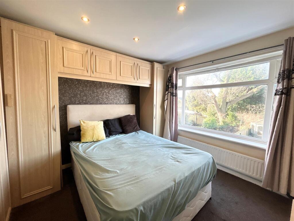 Bedroom One scond phot.jpg