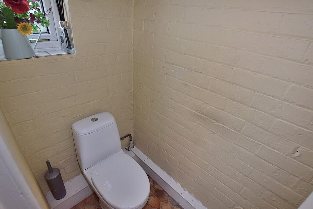 cloakroom_01