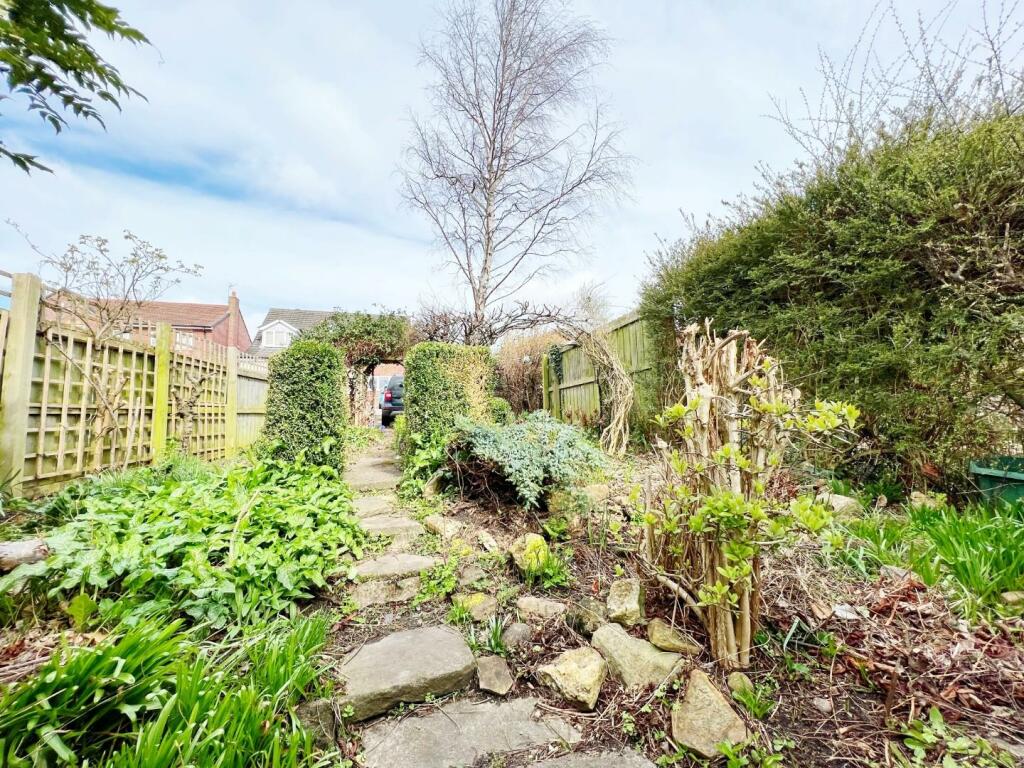 Garden pic 1.jpg