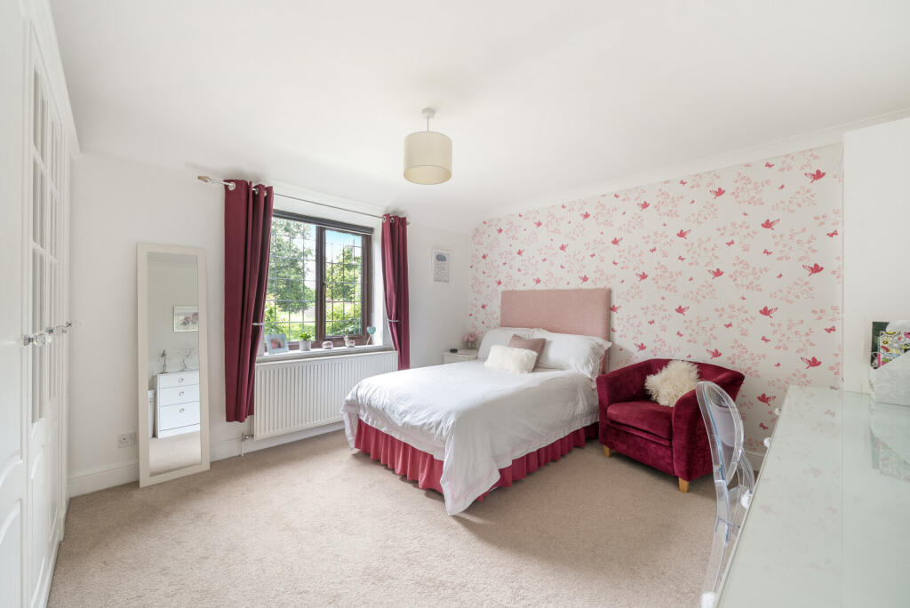 1347001-49-68b847...