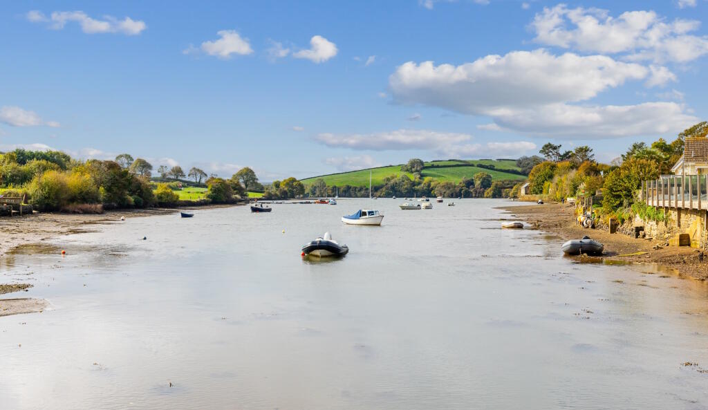 A08 - 3 Orchard View, Frogmore - 251014 - Copy