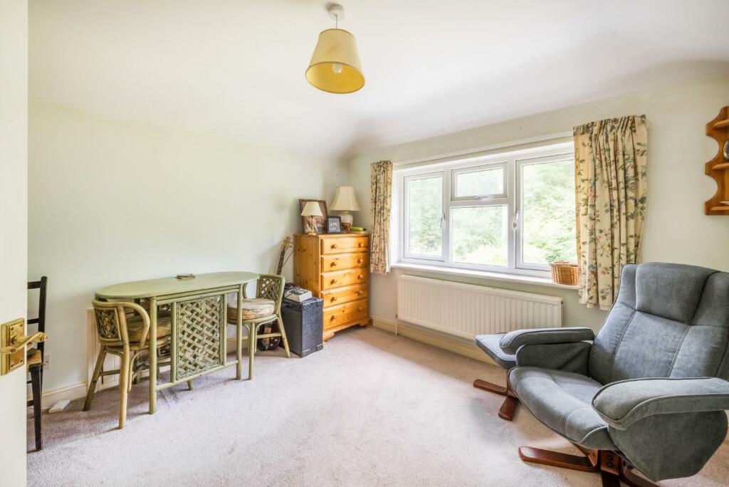 8a Woodside Close-17.jpg