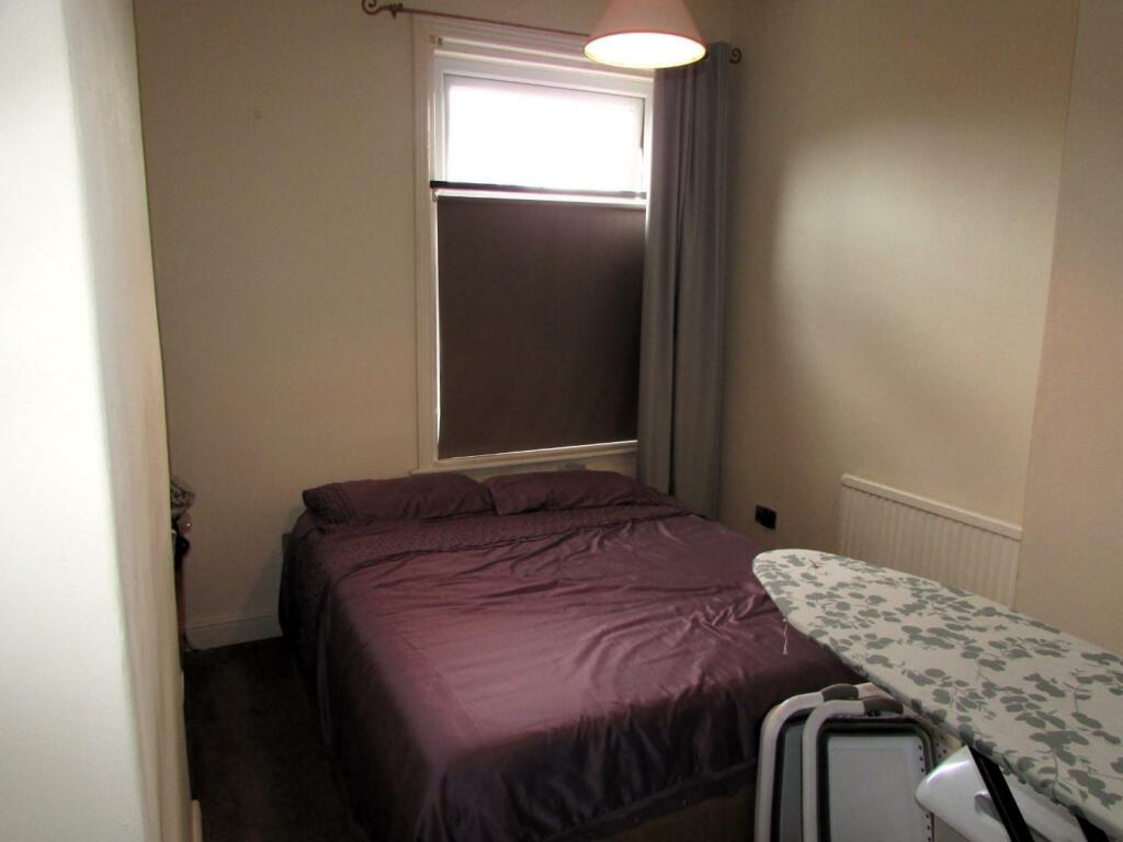 DroylsdenRd130bed3.JPG