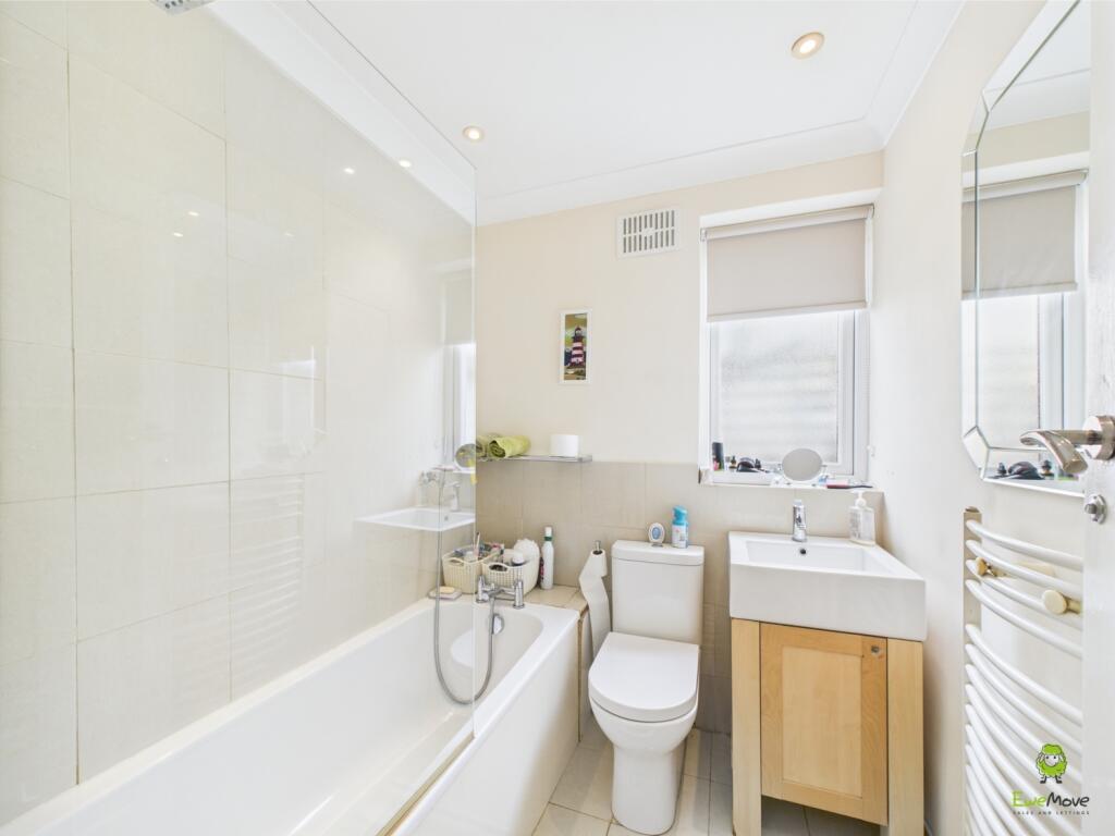 CAM02615G0-PR0063-STILL010