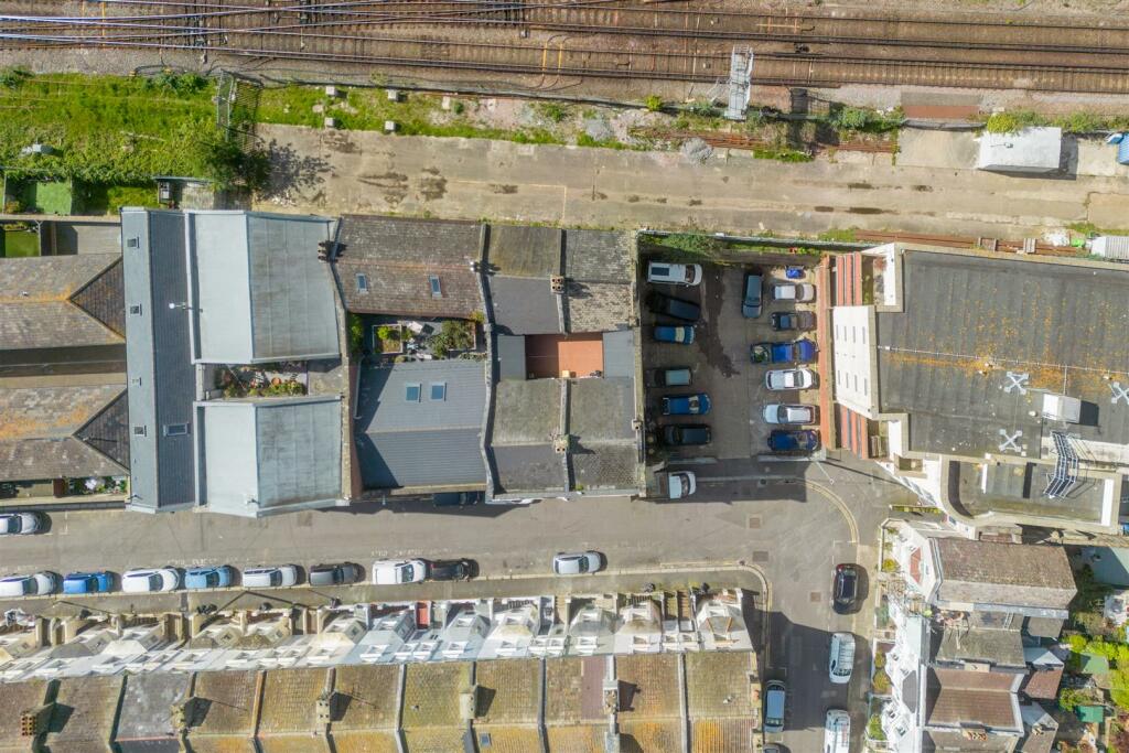 Earl Street