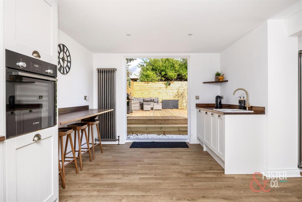Redhill Close_9-016.JPG