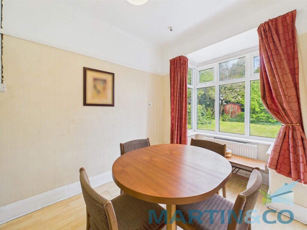 CAM01870G0-PR0163...