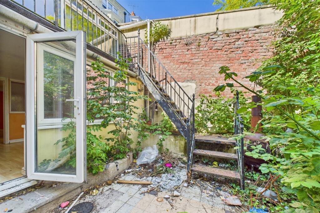 Garden Maisonette, 17 Somerset Street, Kingsdown, 