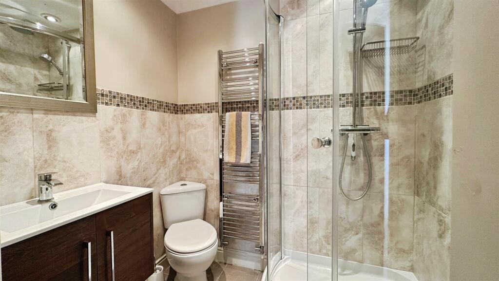 92a64856--4BED-8904-4055438CD487-40577-00000CE1369