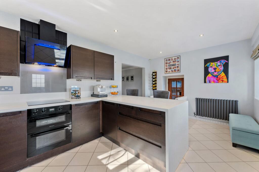 Kitchen / Breakfast Room