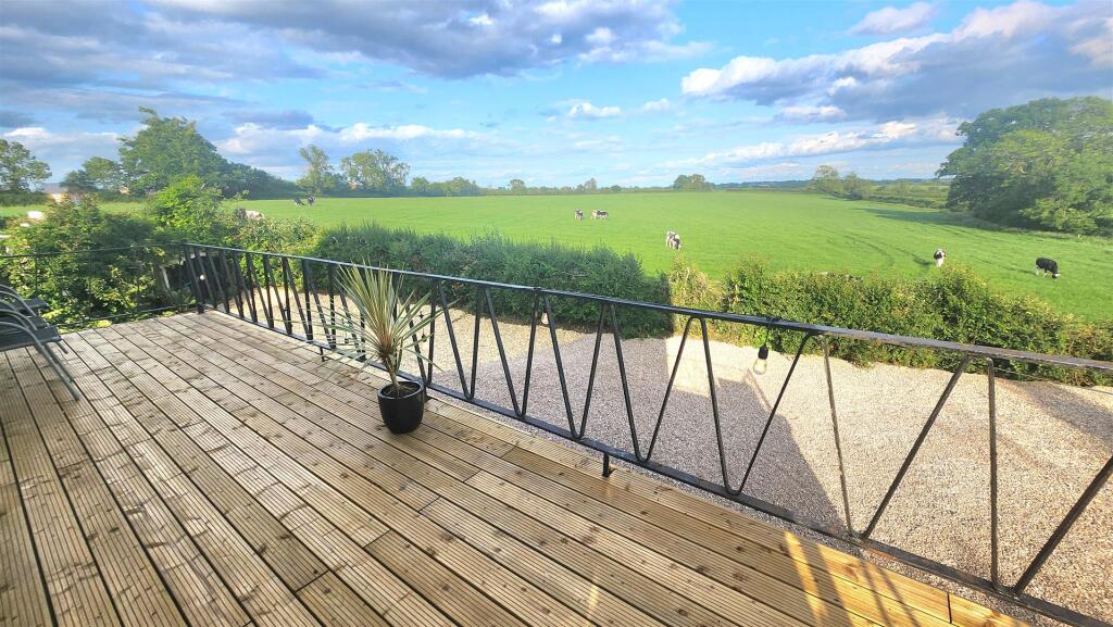 Balcony Views to the Rear