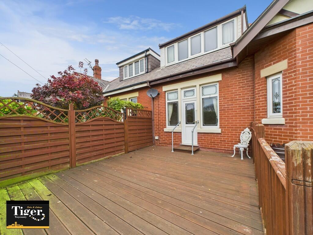 CAM02176G0-PR0727...