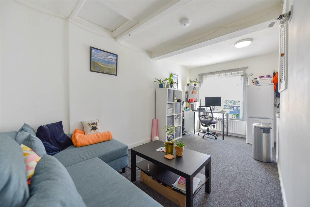 LOUNGE/KITCHEN/DINER