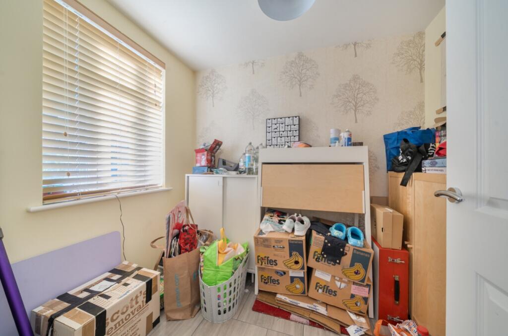 1383669-12-692096f437144