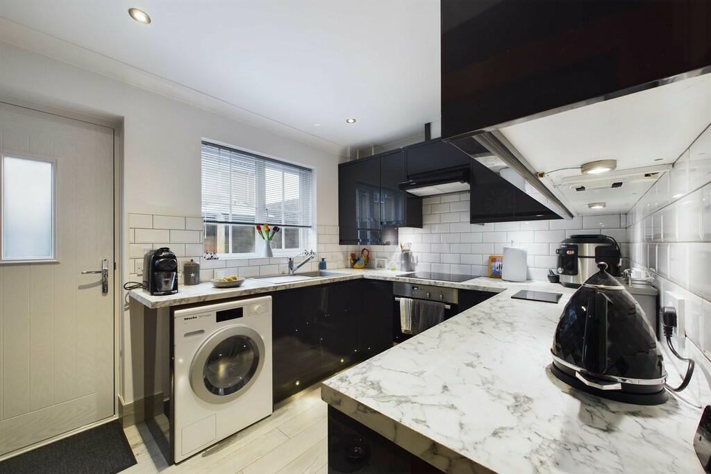 CAM01211G0-PR0123...