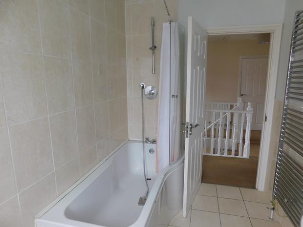 2a Thrapston Road Bathroom