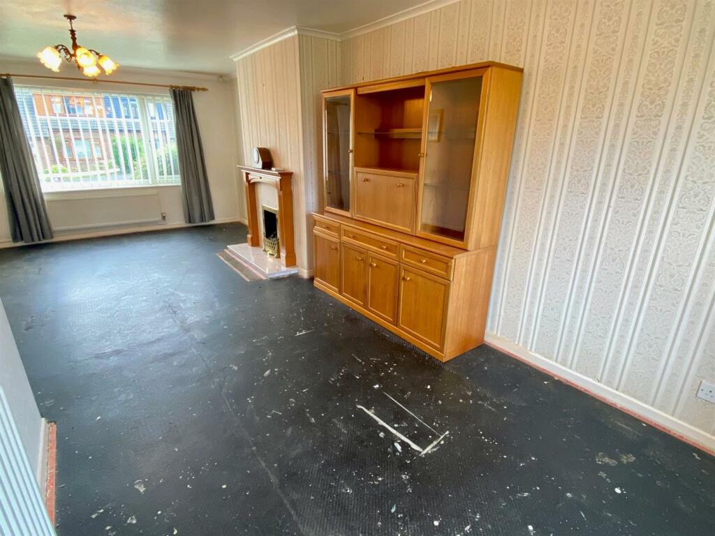 parkfield avenue 17 lounge 2.jpg
