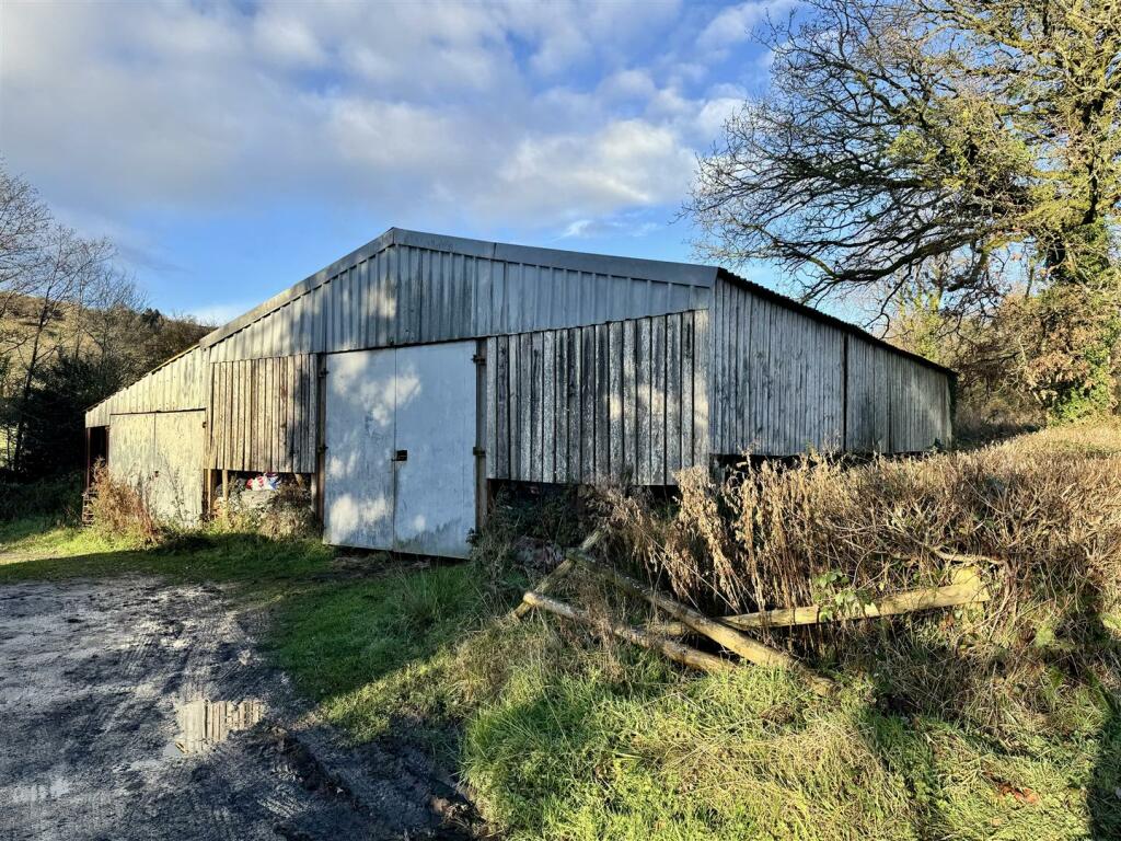 USEFUL PORTAL FRAME BUILDING