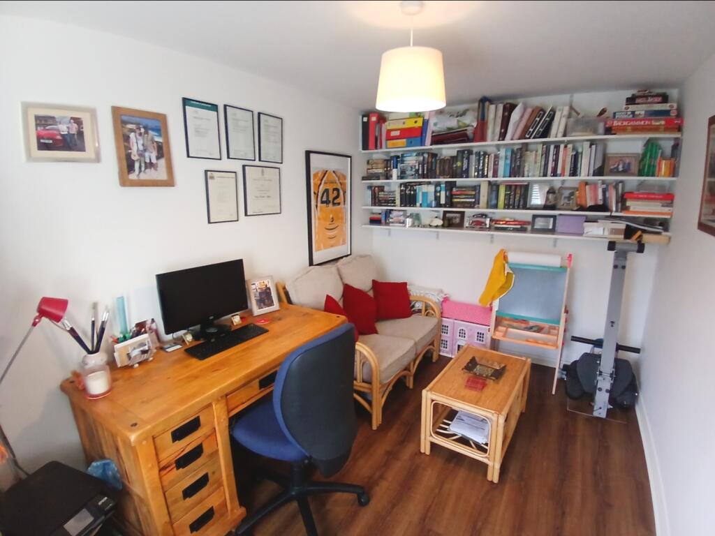 STUDY OR DINNG ROOM