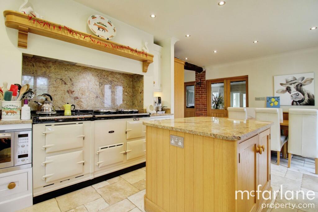 Open Plan Kitchen &amp; Dining