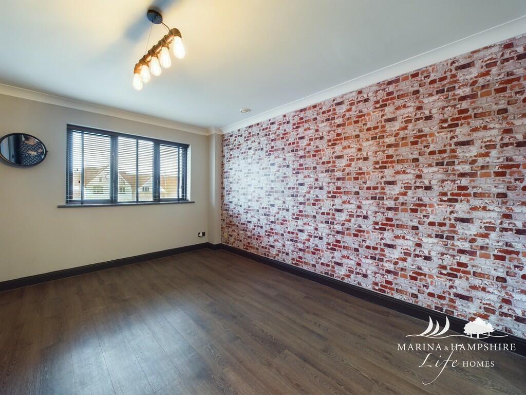 CAM03691G0-PR0018...