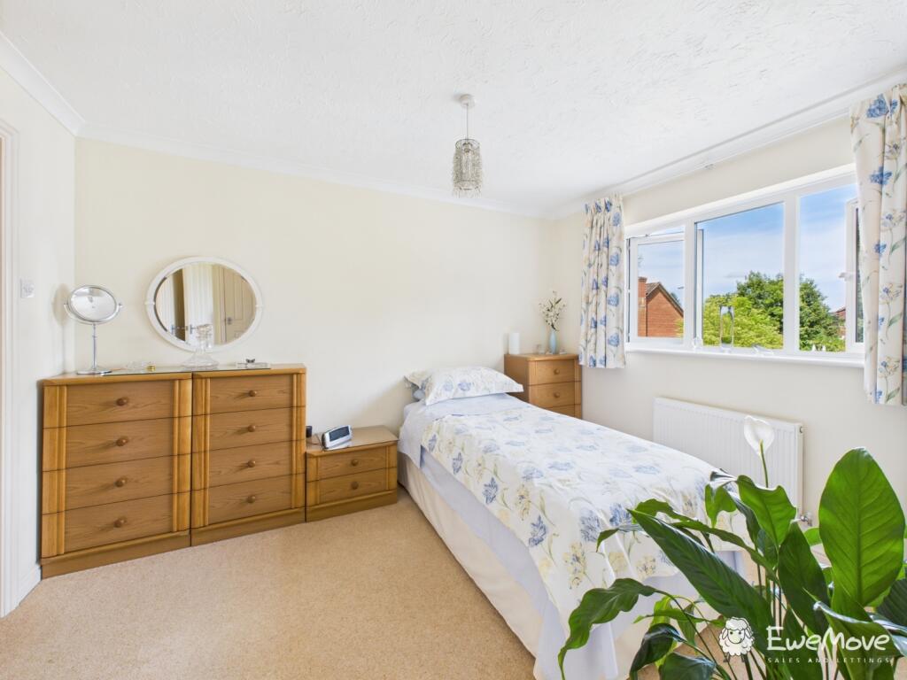 CAM02877G0-PR0081-STILL011