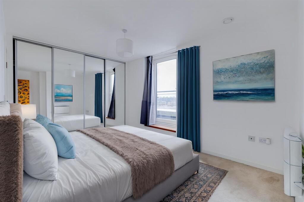 HVP-21 - Bedroom - Standard - 3.jpg