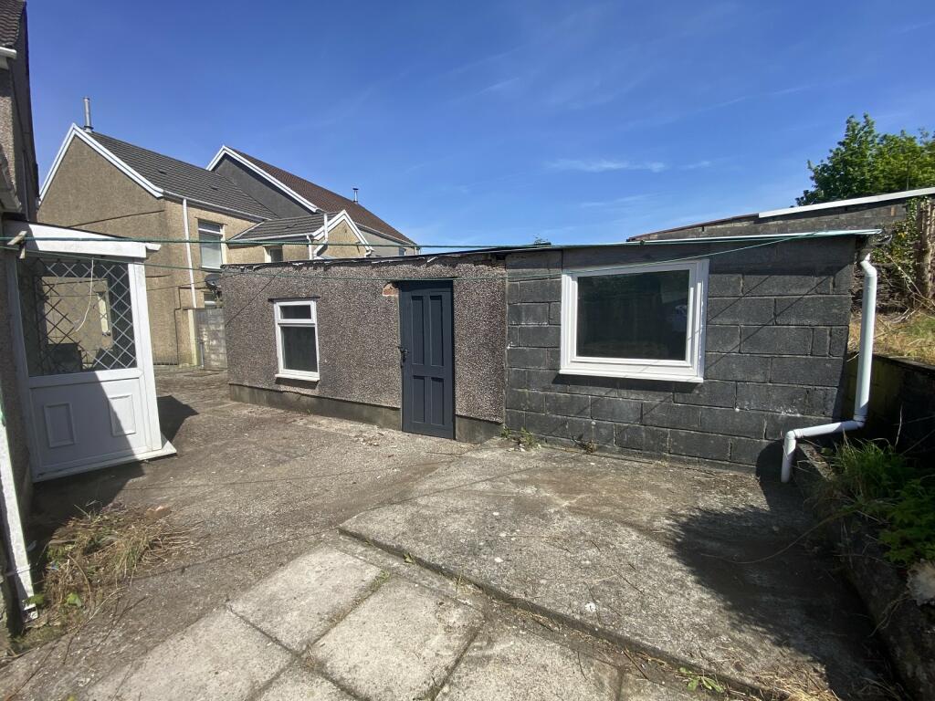 Garage and Workshop