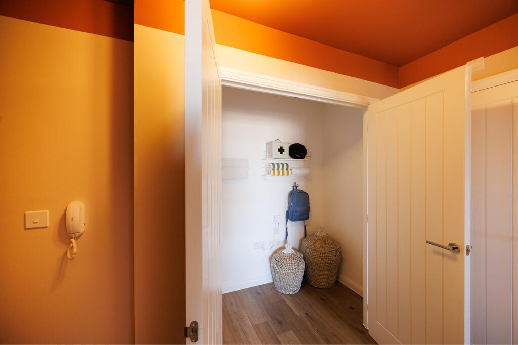 HR Cupboard