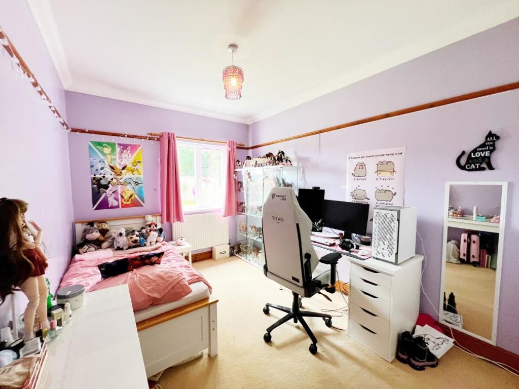 Bedroom 2.jpg