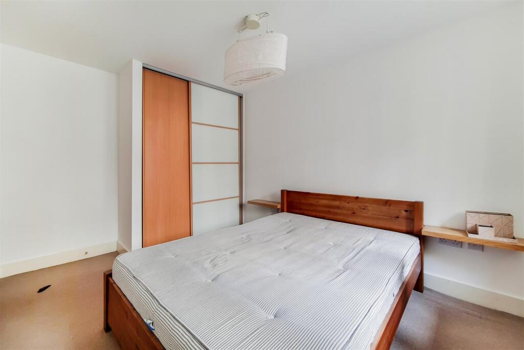 5_Main Bedroom-1.jpg