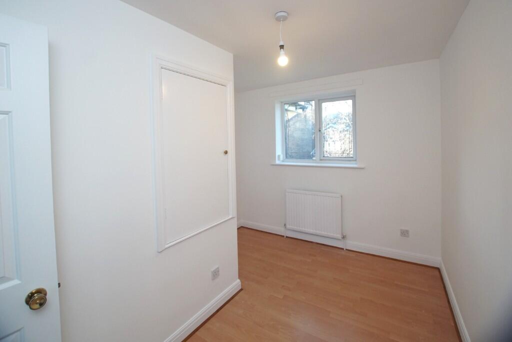 Fifth Bedroom 