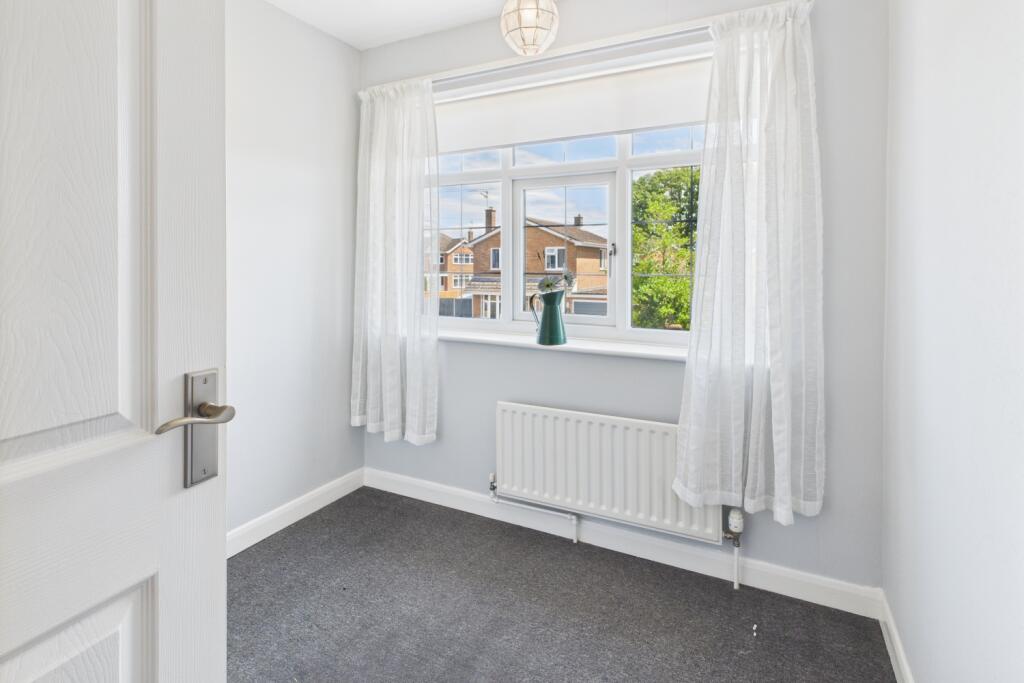 EweMove Spalding - St Andrews Road - Bedroom 