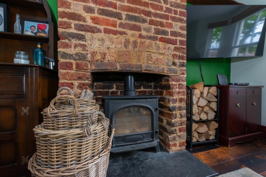 Feature Wood burner