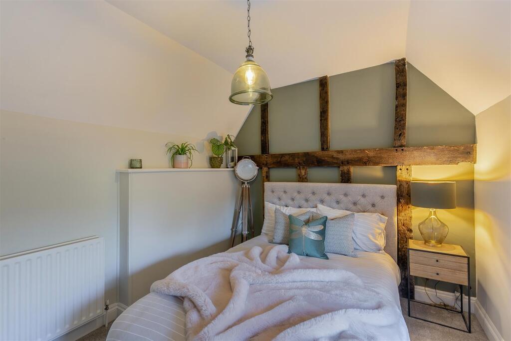 8632704-interior12.jpg