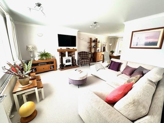 6 legion living 2.jpg