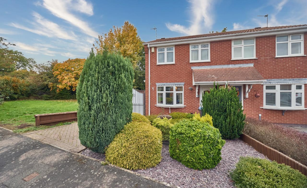 Newquay Close front 2.png