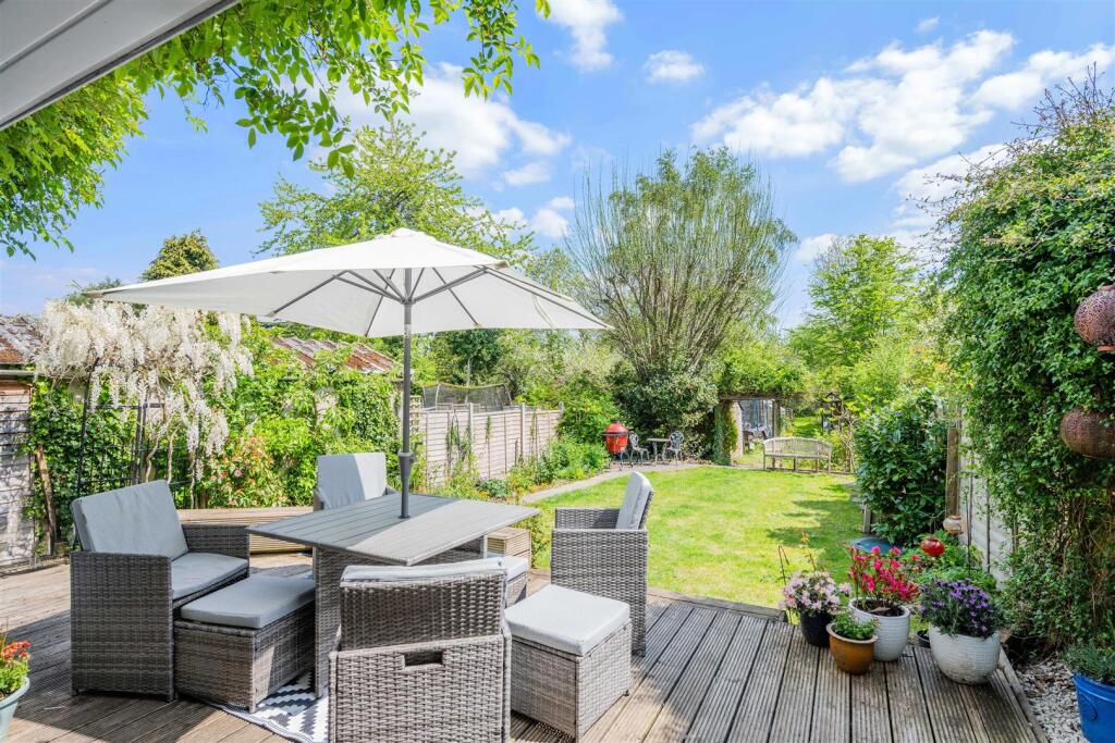 LOWER HILL ROAD (3).jpg