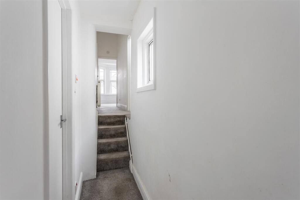 Flat 2, 73 Queens Park Road-17.jpg