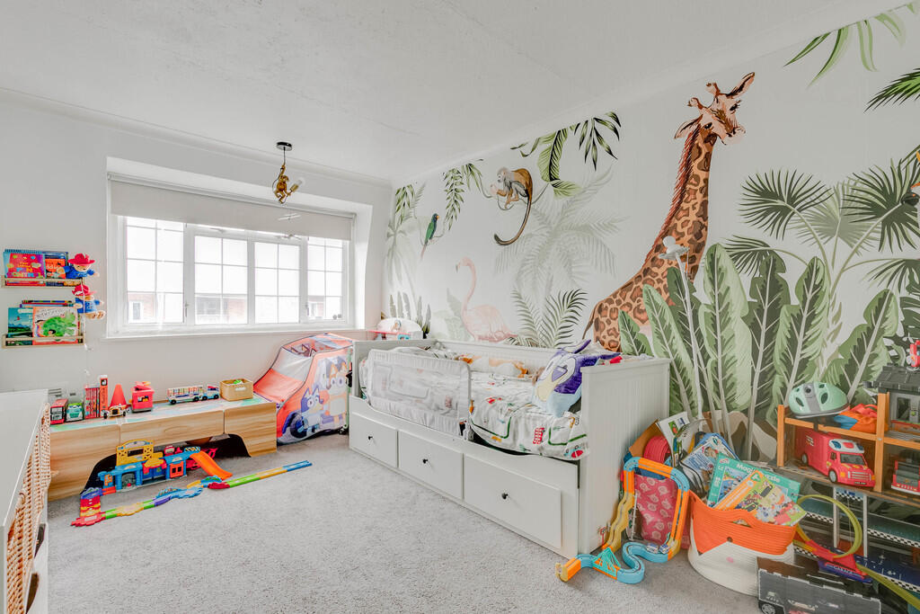 42 Crown Point, S...