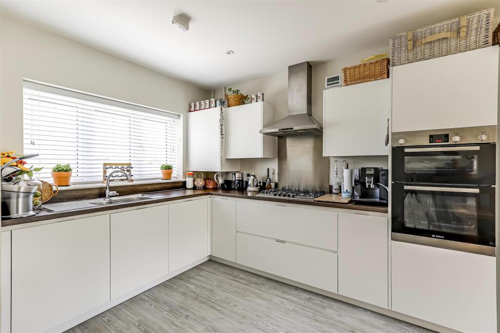 2 Meadowsweet Way, Newport, Saffron Walden, CB11 3