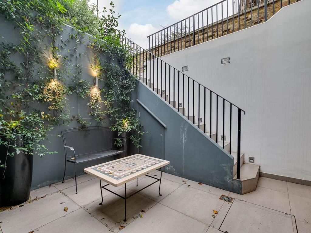 Warwick Gardens 76-2