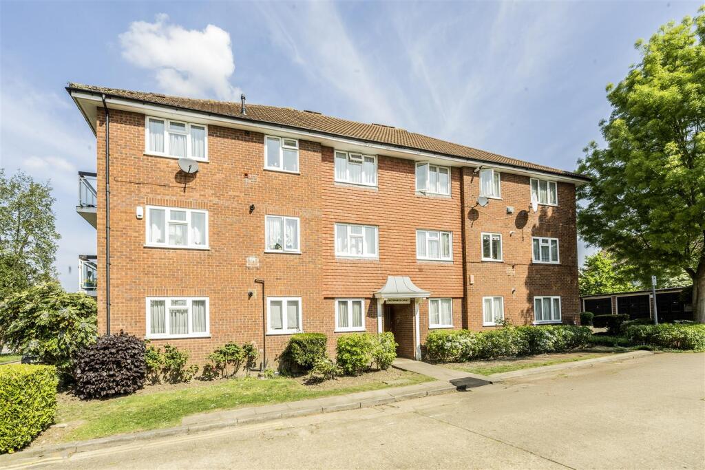 Davidson Frost-Wellings, DFW, Chatsworth Court, Ex