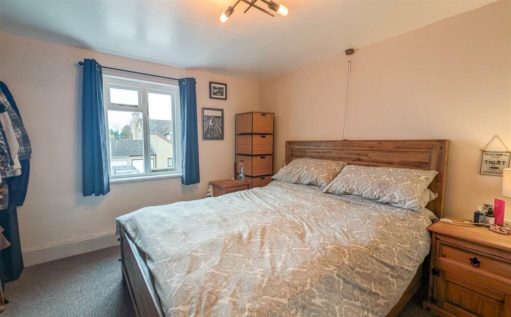 Bed 1-1.jpg